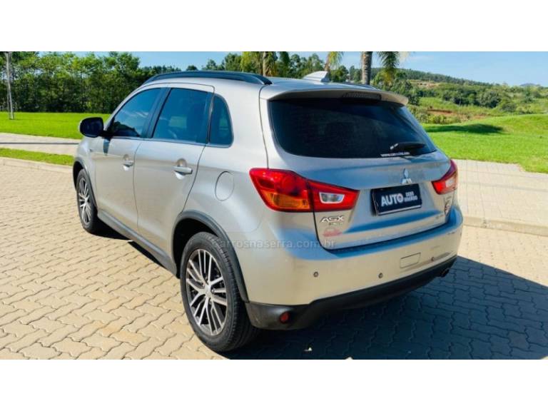 MITSUBISHI - ASX - 2017/2018 - Prata - R$ 93.888,00