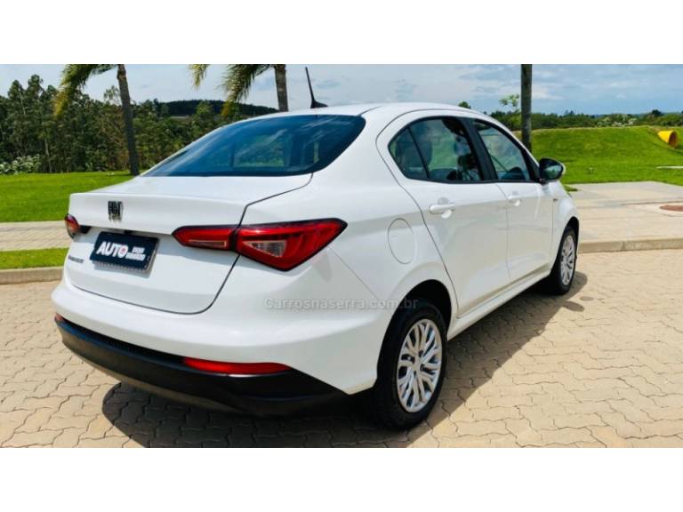 FIAT - CRONOS - 2018/2019 - Branca - R$ 63.888,00