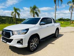 TOYOTA - HILUX - 2019/2020 - Branca - R$ 216.888,00