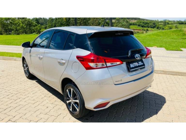 TOYOTA - YARIS - 2020/2020 - Prata - R$ 87.888,00