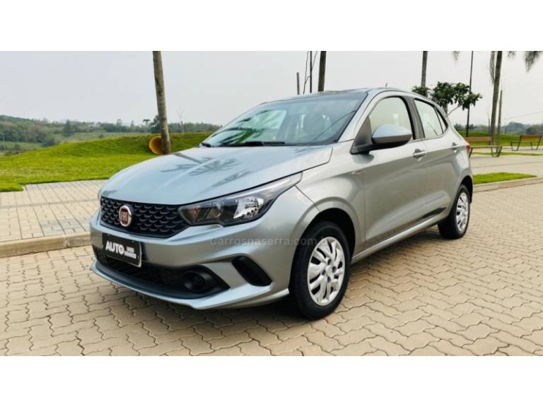 FIAT - ARGO - 2018/2018 - Cinza - R$ 57.888,00