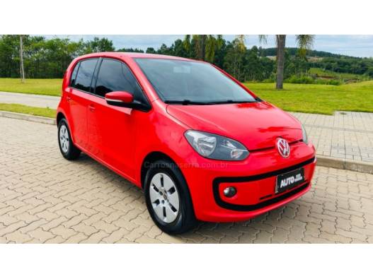 VOLKSWAGEN - UP - 2015/2016 - Vermelha - R$ 51.888,00