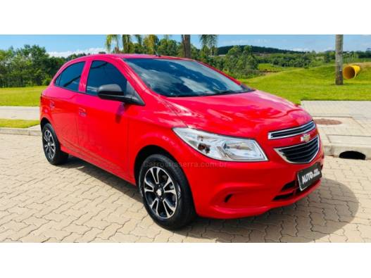 CHEVROLET - ONIX - 2015/2016 - Vermelha - R$ 49.888,00