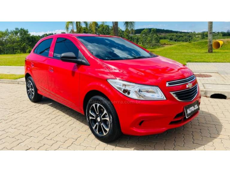 CHEVROLET - ONIX - 2015/2016 - Vermelha - R$ 49.888,00