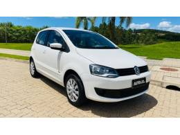 VOLKSWAGEN - FOX - 2013/2014 - Branca - R$ 41.888,00