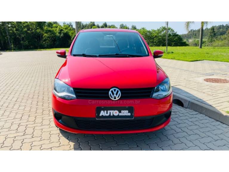 VOLKSWAGEN - FOX - 2012/2013 - Vermelha - R$ 38.888,00