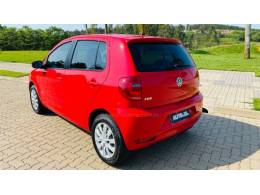 VOLKSWAGEN - FOX - 2012/2013 - Vermelha - R$ 38.888,00