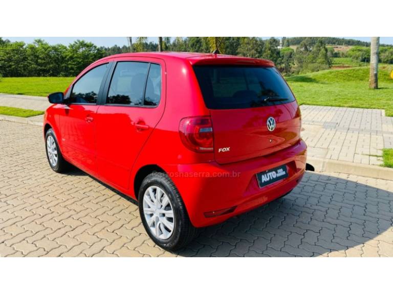 VOLKSWAGEN - FOX - 2012/2013 - Vermelha - R$ 38.888,00