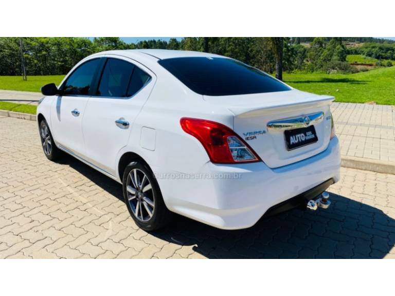 NISSAN - VERSA - 2020/2020 - Branca - R$ 69.888,00