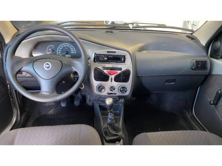 FIAT - PALIO - 2005/2006 - Preta - R$ 21.888,00