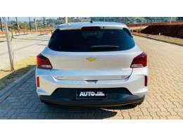 CHEVROLET - ONIX - 2022/2023 - Prata - R$ 75.888,00