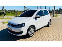 VOLKSWAGEN - FOX - 2013/2013 - Branca - R$ 43.888,00