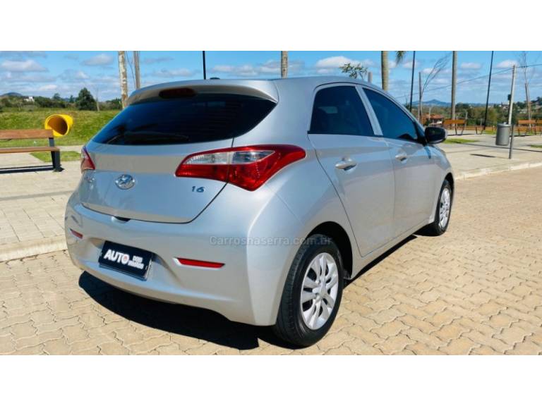 HYUNDAI - HB20 - 2012/2013 - Prata - R$ 44.888,00