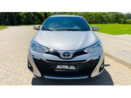 TOYOTA - YARIS - 2020/2020 - Prata - R$ 87.888,00