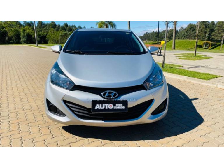 HYUNDAI - HB20 - 2012/2013 - Prata - R$ 44.888,00