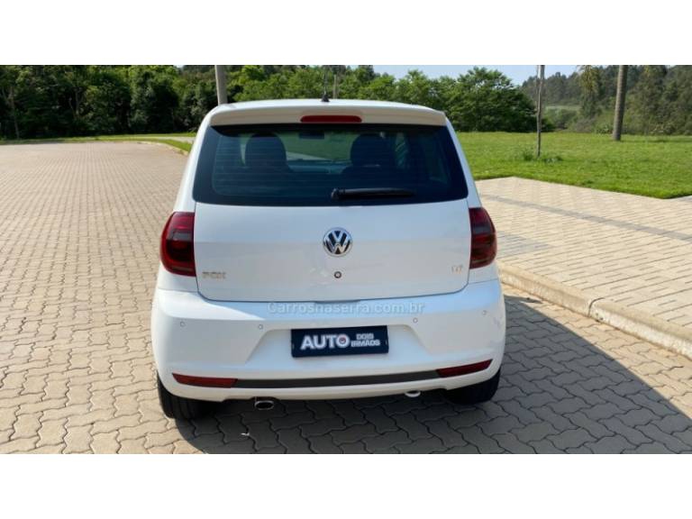 VOLKSWAGEN - FOX - 2013/2013 - Branca - R$ 44.888,00