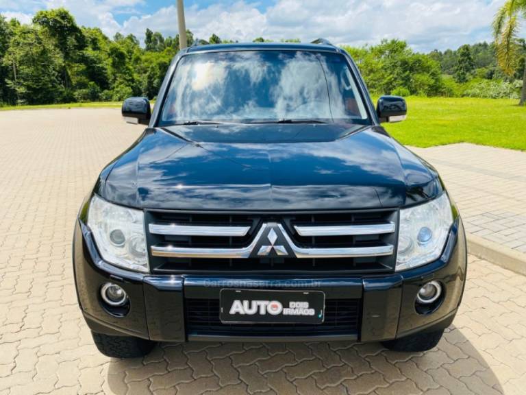 MITSUBISHI - PAJERO - 2009/2009 - Preta - R$ 94.888,00