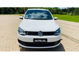 VOLKSWAGEN - FOX - 2013/2014 - Branca - R$ 41.888,00