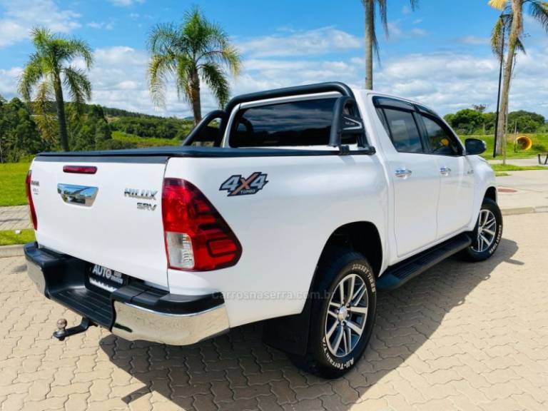 TOYOTA - HILUX - 2019/2020 - Branca - R$ 216.888,00