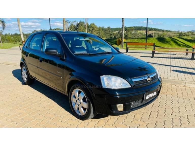 CHEVROLET - CORSA - 2009/2010 - Preta - R$ 30.888,00