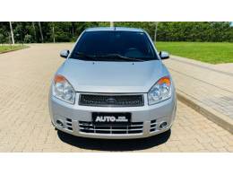 FORD - FIESTA - 2007/2008 - Prata - R$ 29.888,00