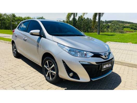 TOYOTA - YARIS - 2020/2020 - Prata - R$ 87.888,00