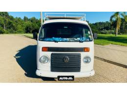 VOLKSWAGEN - KOMBI - 2013/2014 - Branca - R$ 59.888,00