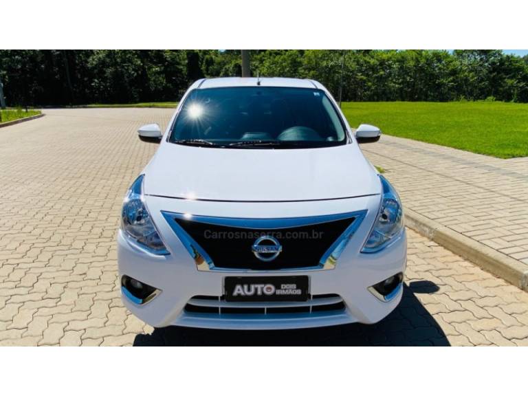 NISSAN - VERSA - 2020/2020 - Branca - R$ 69.888,00