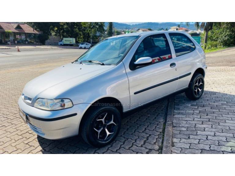 FIAT - PALIO - 2005/2006 - Preta - R$ 21.888,00