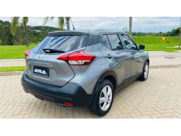 NISSAN - KICKS - 2019/2020 - Cinza - R$ 88.888,00