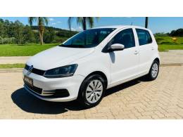 VOLKSWAGEN - FOX - 2015/2015 - Branca - R$ 46.888,00