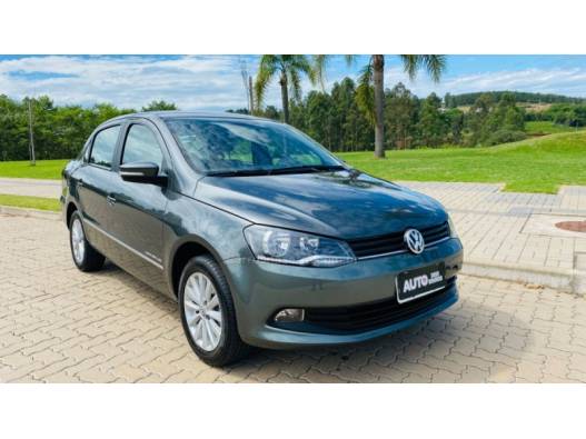 VOLKSWAGEN - VOYAGE - 2015/2016 - Cinza - R$ 47.888,00