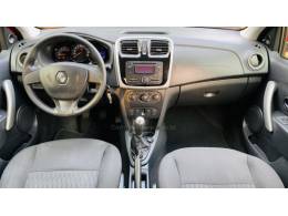 RENAULT - SANDERO - 2017/2018 - Vermelha - R$ 46.888,00