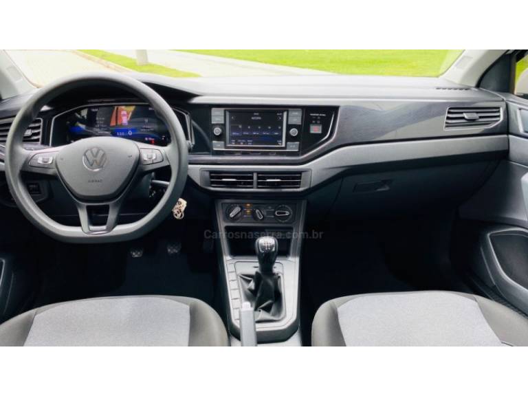 VOLKSWAGEN - POLO - 2023/2023 - Branca - R$ 81.888,00