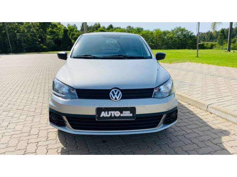 VOLKSWAGEN - VOYAGE - 2016/2017 - Prata - R$ 48.888,00