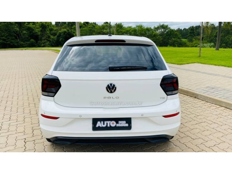 VOLKSWAGEN - POLO - 2023/2023 - Branca - R$ 81.888,00