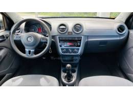 VOLKSWAGEN - VOYAGE - 2015/2016 - Cinza - R$ 47.888,00