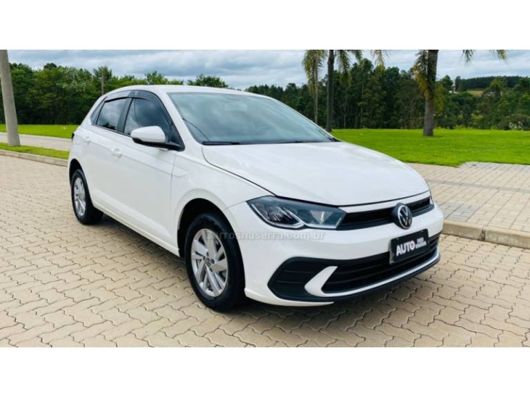 VOLKSWAGEN - POLO - 2023/2023 - Branca - R$ 81.888,00