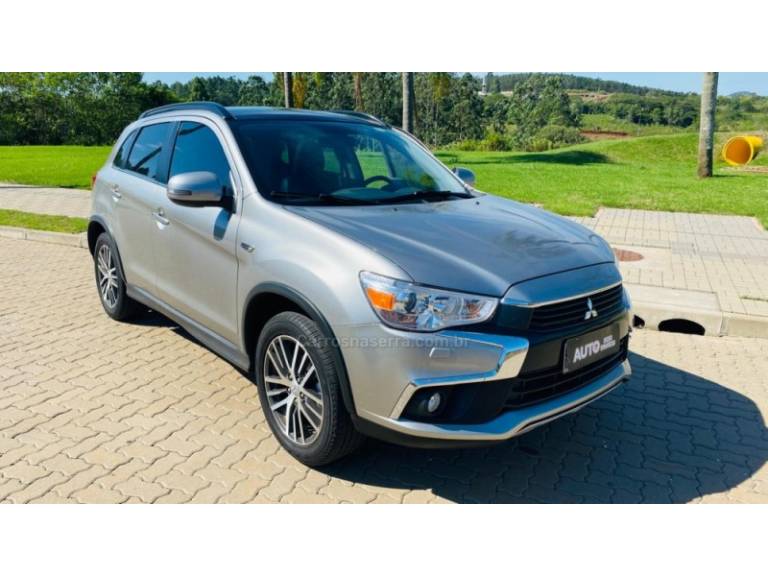 MITSUBISHI - ASX - 2017/2018 - Prata - R$ 93.888,00