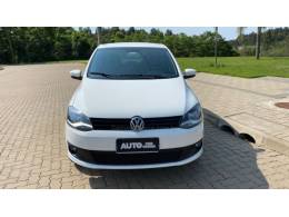 VOLKSWAGEN - FOX - 2013/2013 - Branca - R$ 44.888,00