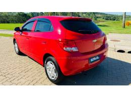 CHEVROLET - ONIX - 2015/2016 - Vermelha - R$ 49.888,00