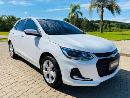 CHEVROLET - ONIX - 2020/2021 - Branca - R$ 85.888,00