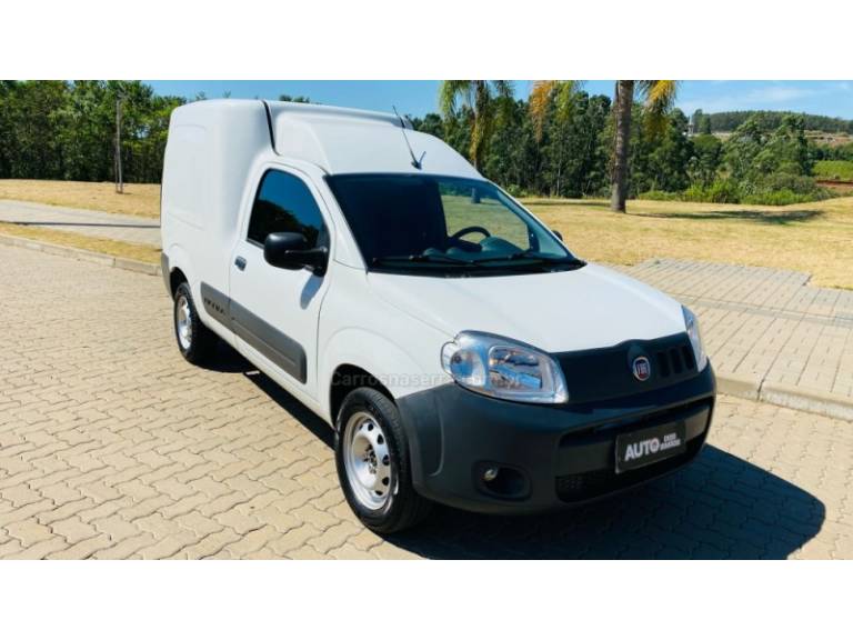 FIAT - FIORINO - 2018/2019 - Branca - R$ 68.888,00