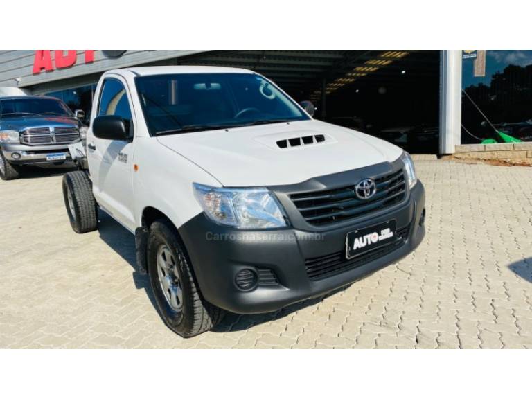 TOYOTA - HILUX - 2015/2015 - Branca - R$ 119.888,00