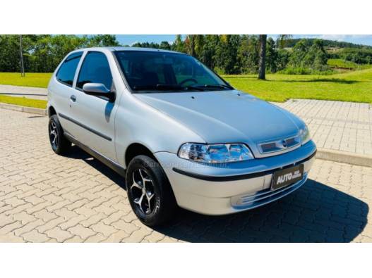 FIAT - PALIO - 2005/2006 - Prata - R$ 20.888,00