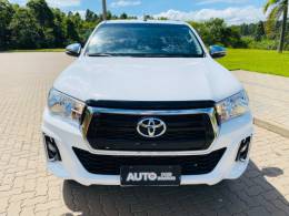 TOYOTA - HILUX - 2019/2020 - Branca - R$ 216.888,00