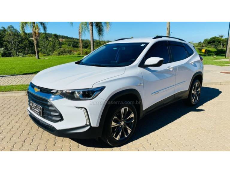 CHEVROLET - TRACKER - 2022/2023 - Branca - R$ 113.888,00