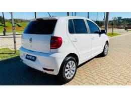 VOLKSWAGEN - FOX - 2013/2013 - Branca - R$ 43.888,00